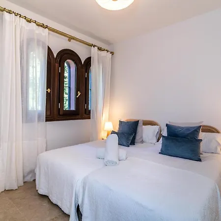 Villa Tiger Woods Golfing Marbella Old Town Villa